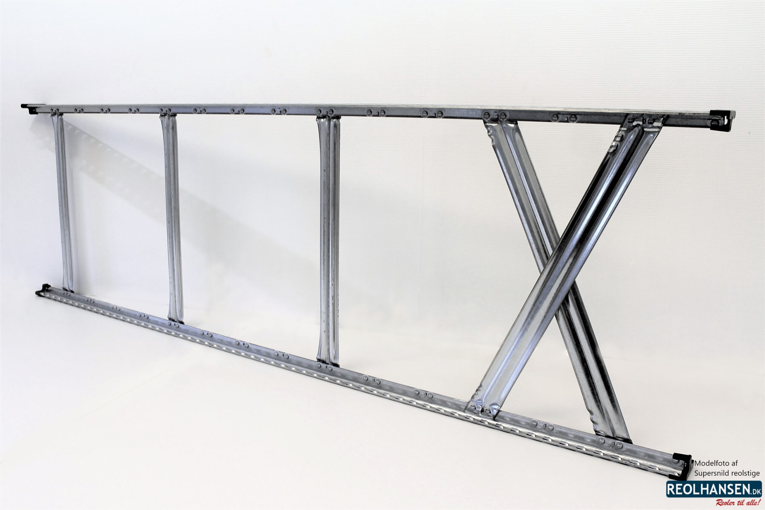 Supersnild reolstige på 2000x600mm