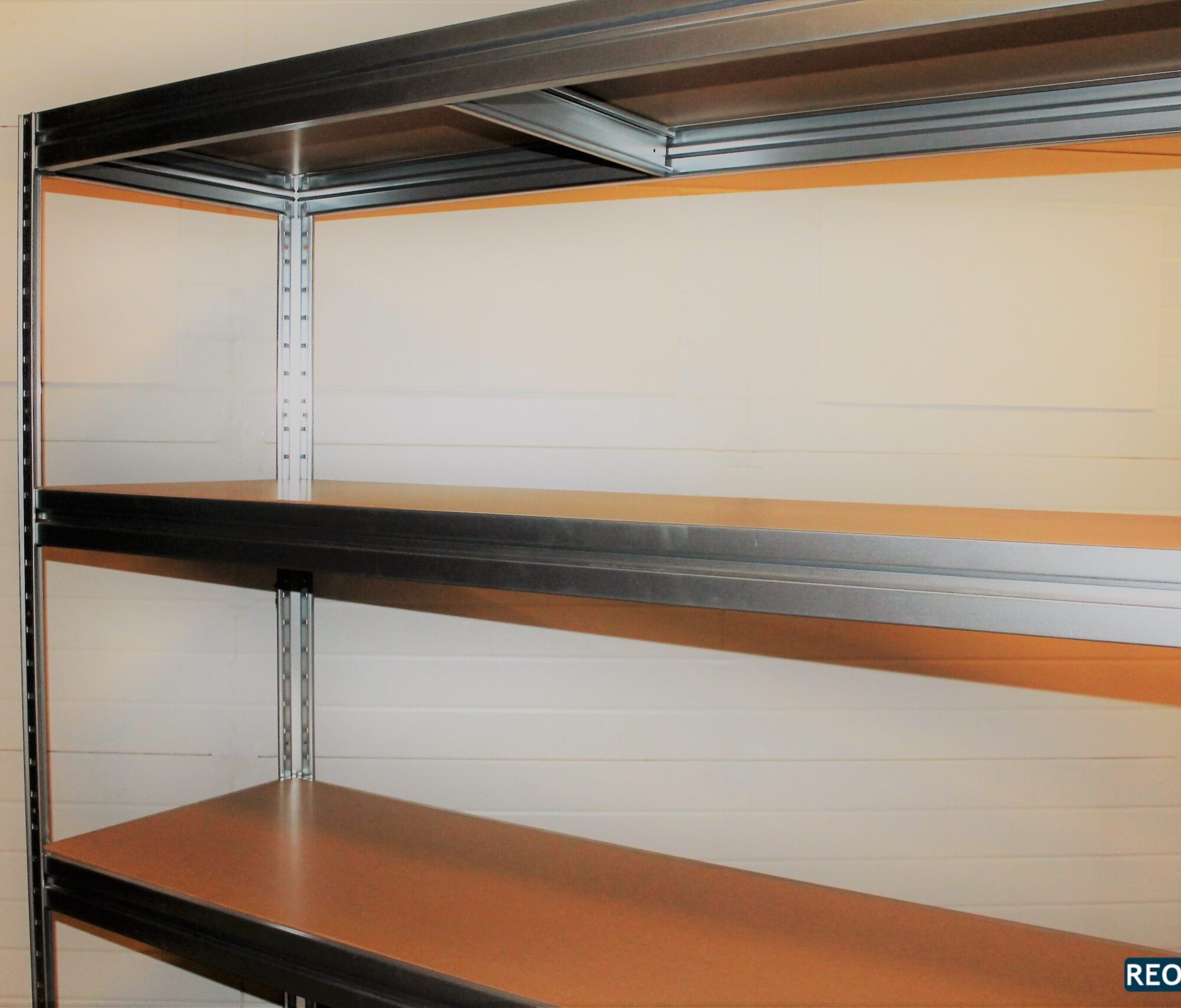 Tjekheavy reolsektion med 4 hylder