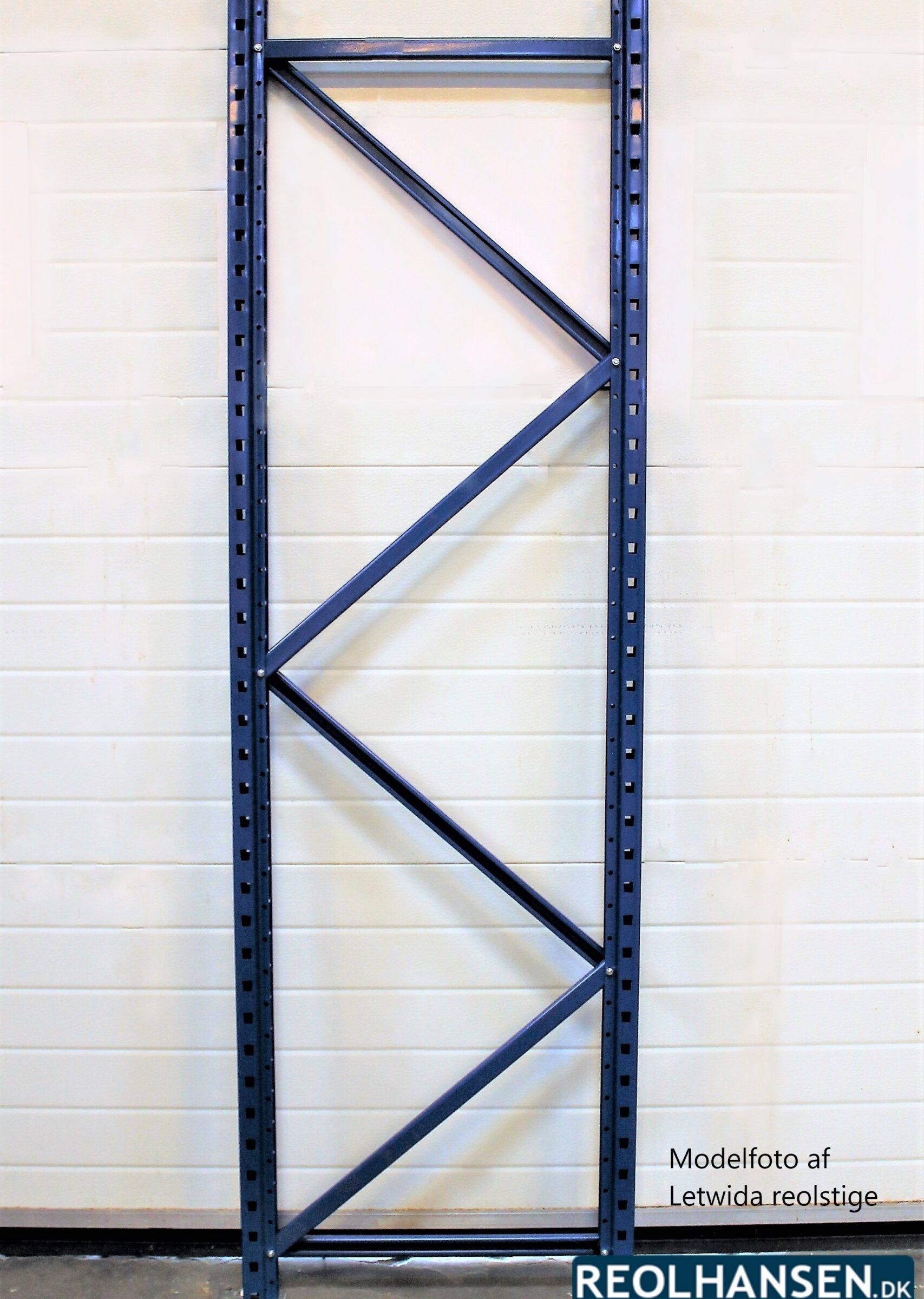 Letwida reolstige til lagerreol