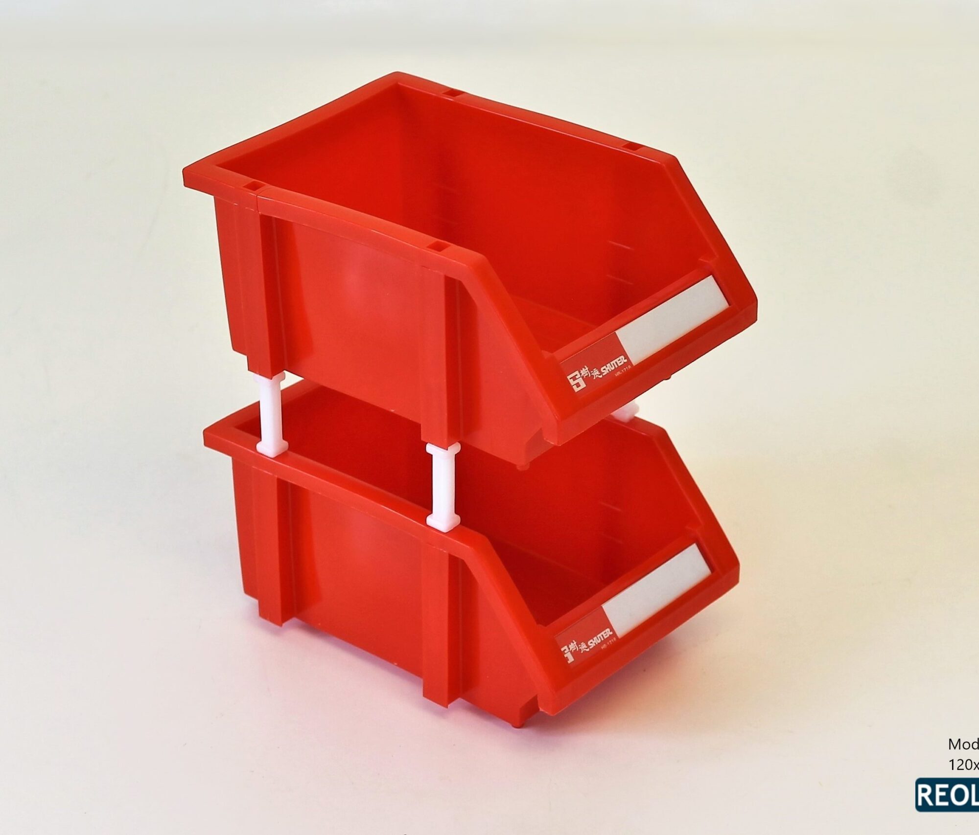 Røde plukkasser med mellemstykker