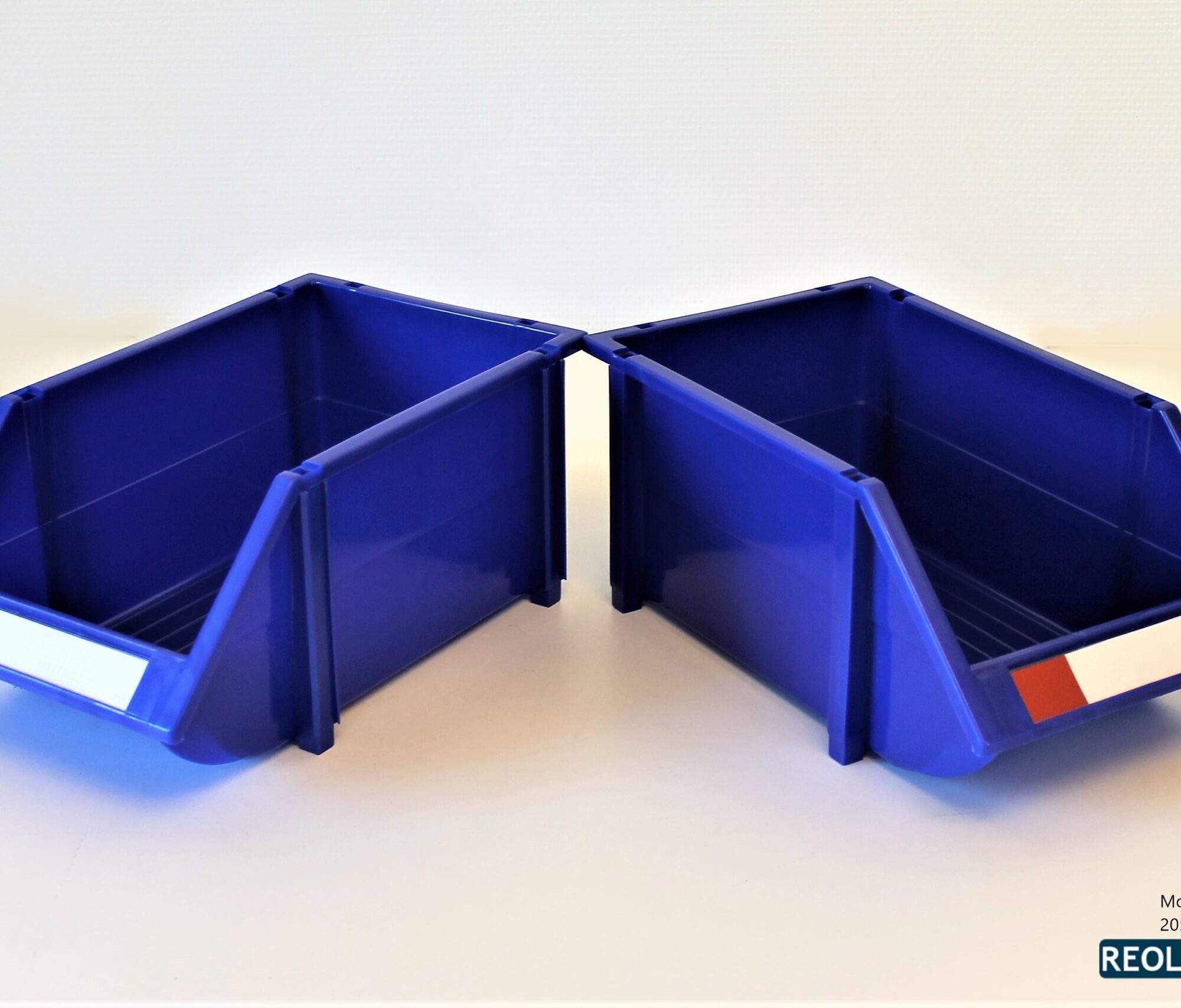 2 blå plukkasser 205x355x155mm