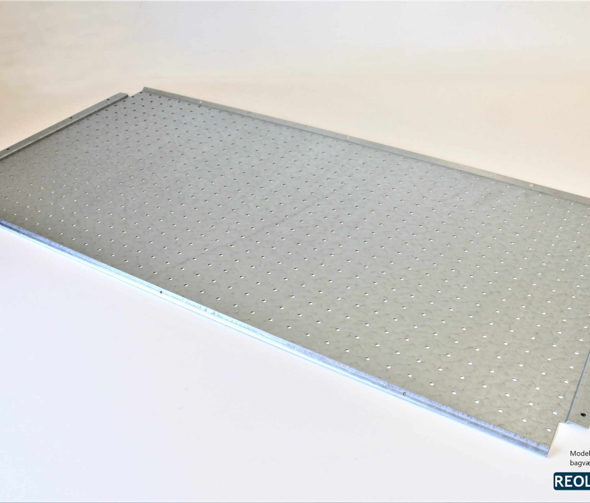 Ad'vance perforeret bagvæg