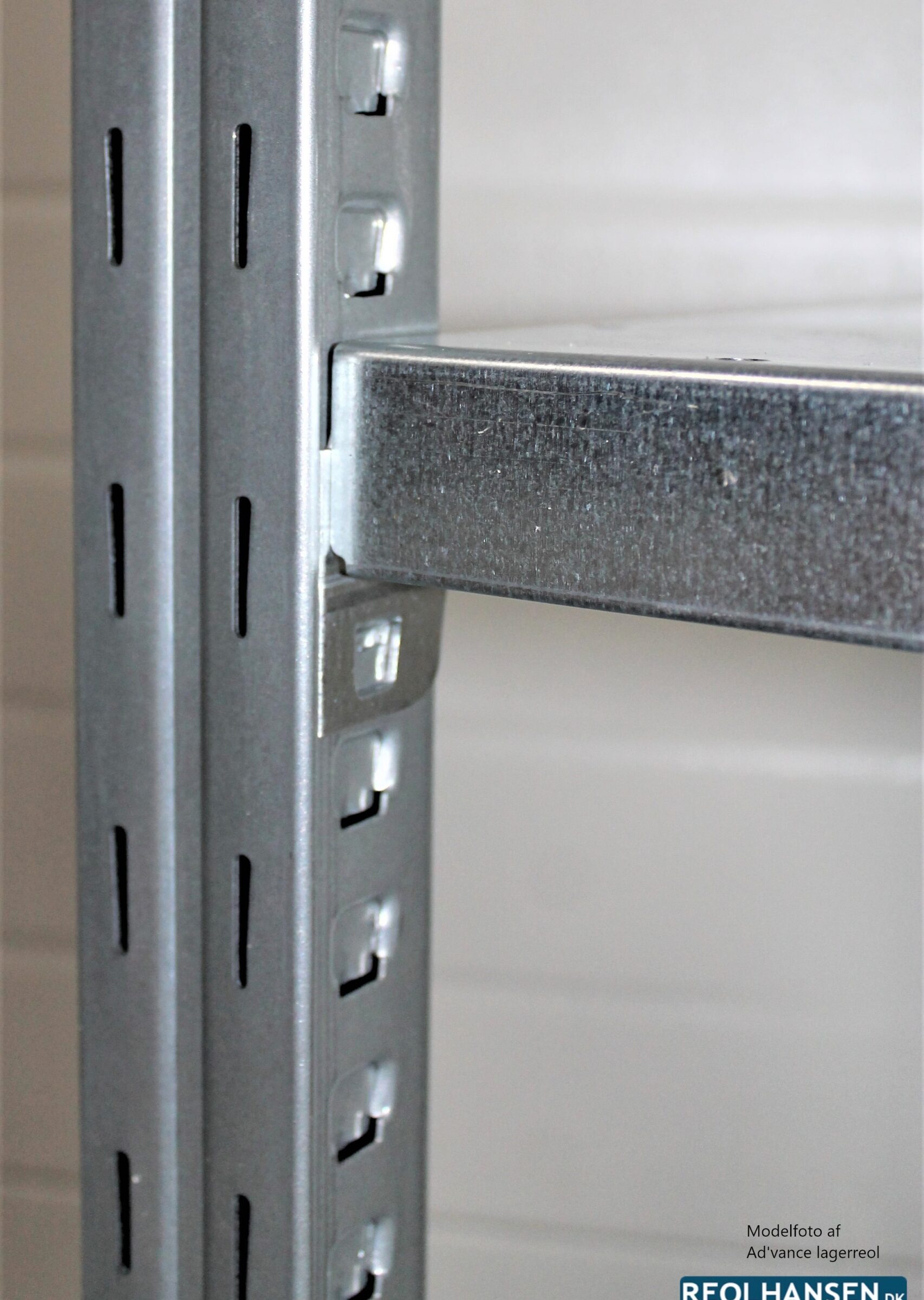 Ad'vance stigeben med hylde