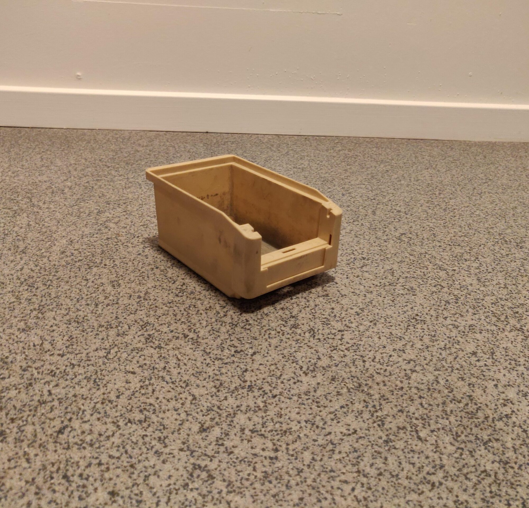 Plukkasse i plast - 165x100x75mm