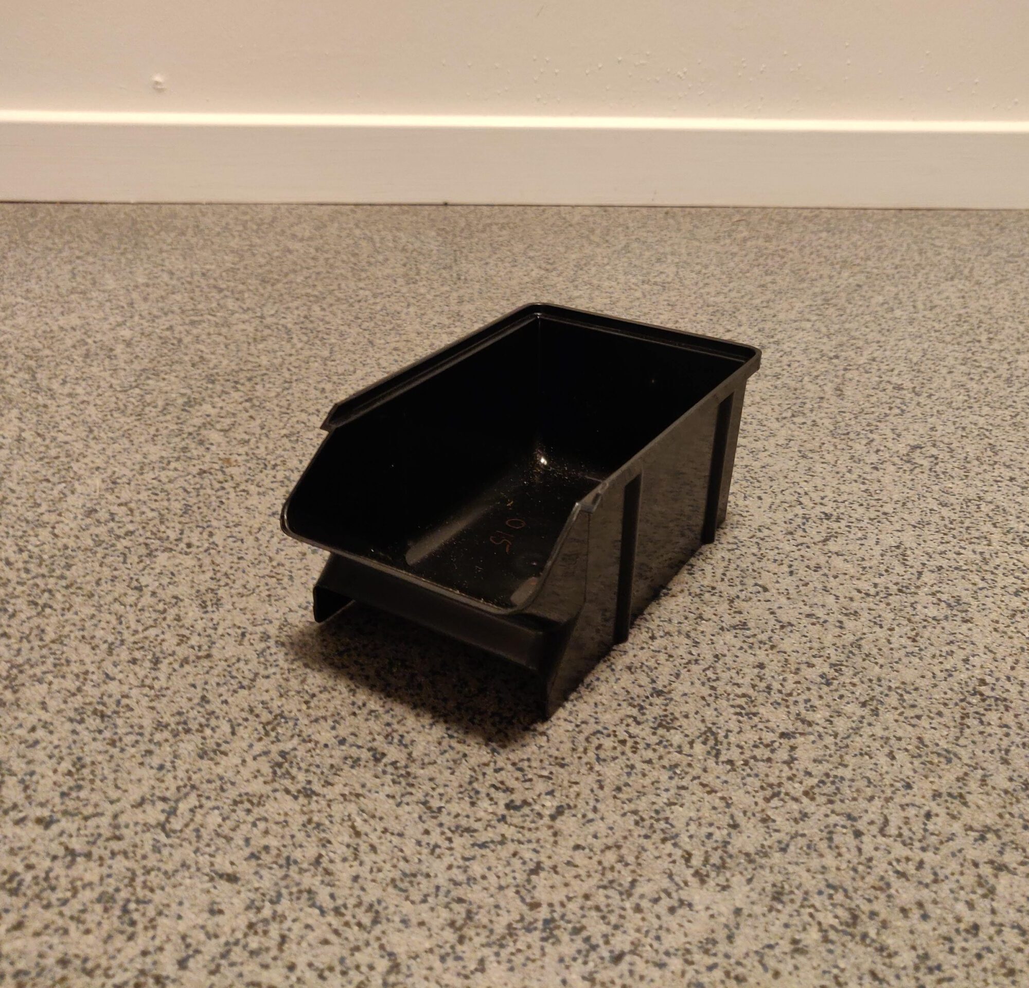 Sort plukkasse 160x100x70mm