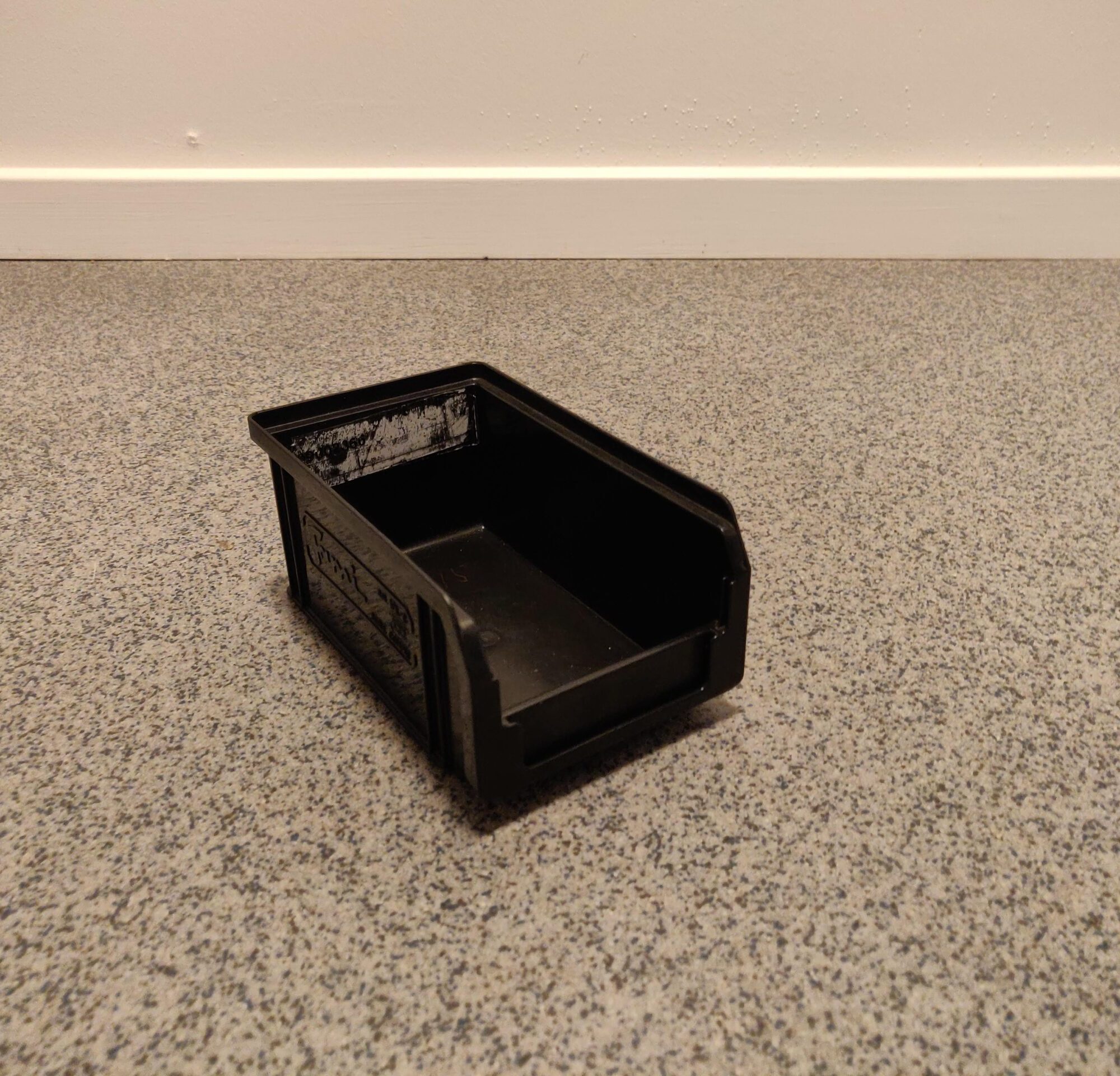 Sort plukkasse 165x100x75mm