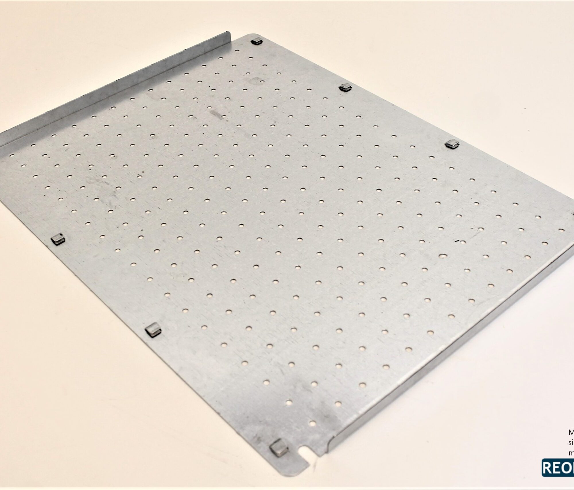 Perforeret gavlvæg til Ad'vance lagerreol